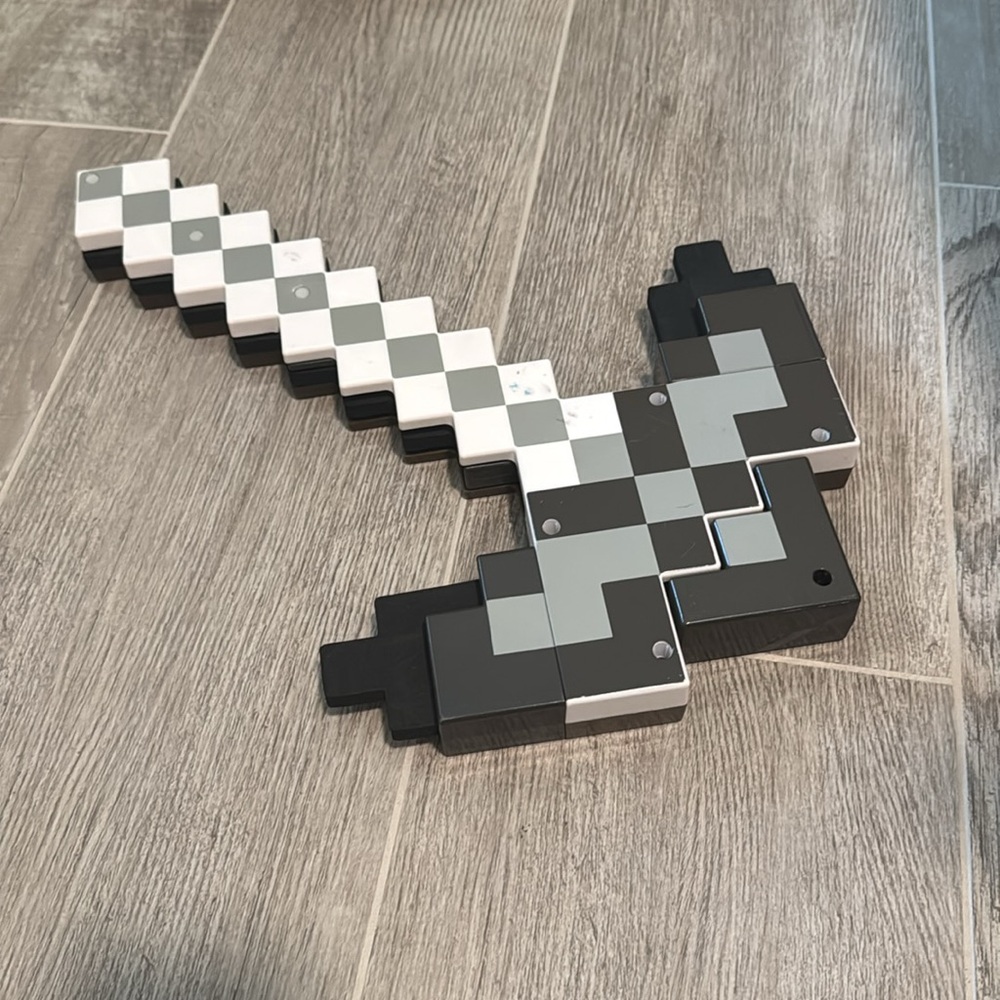Minecraft sword - Picture 3 of 7